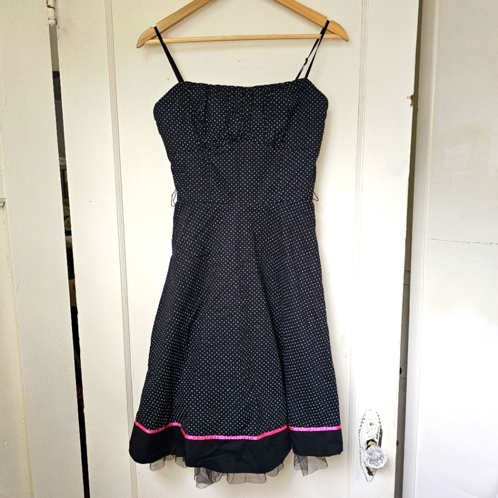 Retro polka dot dress with ruffle petticoat (9)